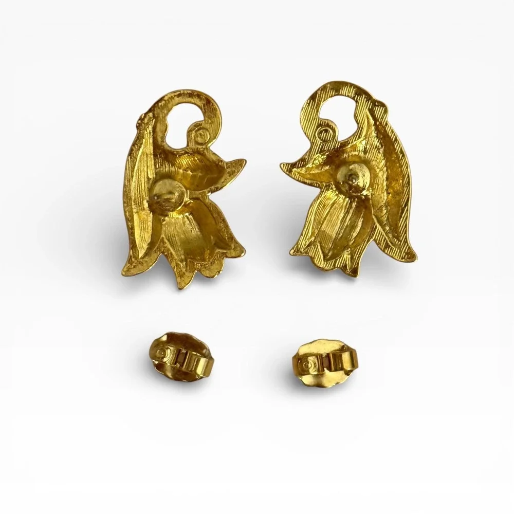 Vintage 1990s Avon Gold Tone Sculptural‎ Floral Post Earrings Statement